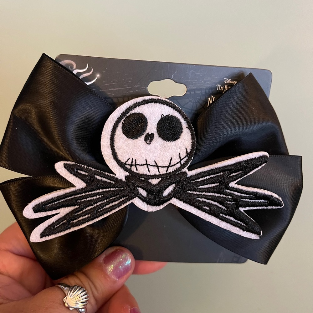 Disney Nightmare Before Christmas Black Bow/Pin with Jack Skellington Design